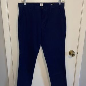 Gap Athletic Fit Dark Blue Pants Size 33/32 New without Tags